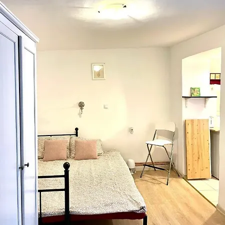 Cognac Studio Hidden Gem Near Black Church & Poiana Apartment